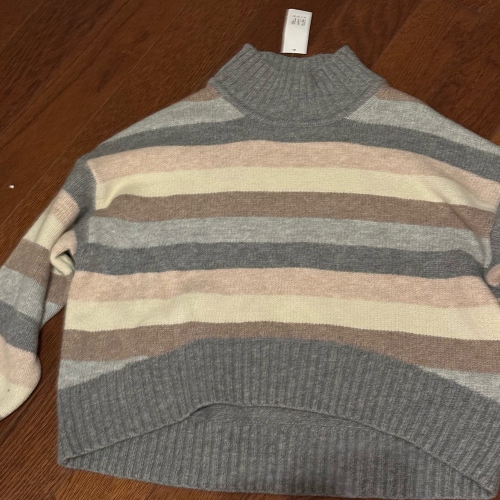 Gap kids NWT striped sweater